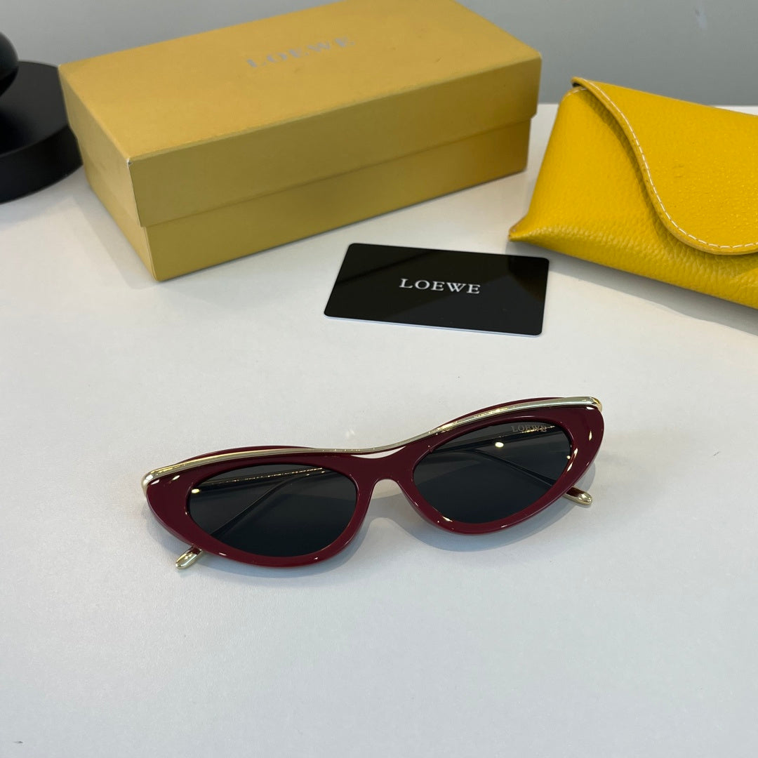 Loewe Cat-Eye Silver Lens Sunglasses for Men & Women - 449895 - detail image 4