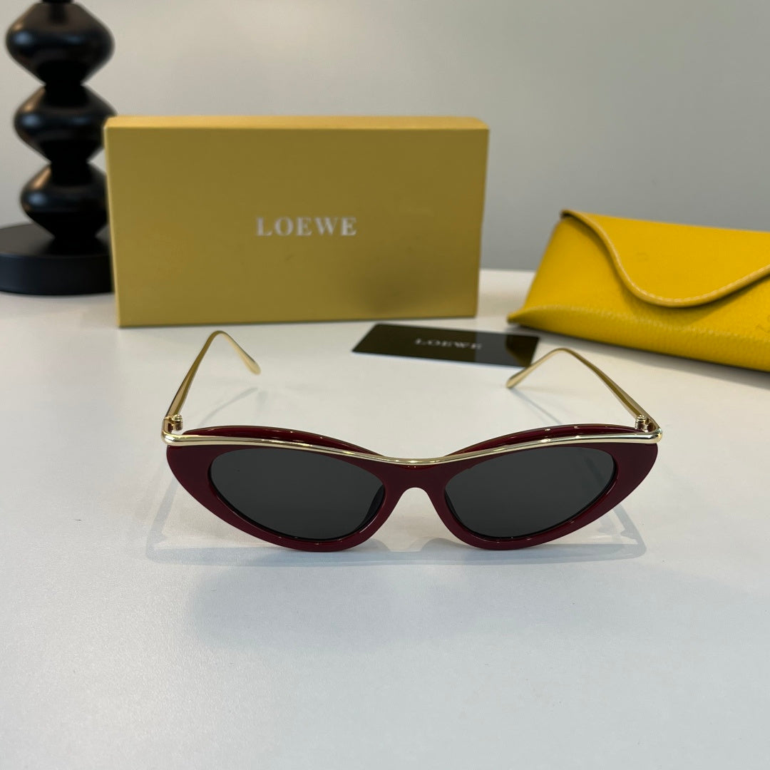 Loewe Cat-Eye Silver Lens Sunglasses for Men & Women - 487907 - detail image 2