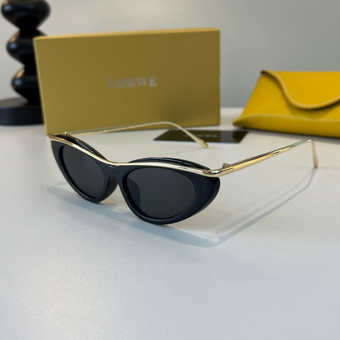 Loewe Cat-Eye Silver Lens Sunglasses for Men & Women - 449896 - detail image 3