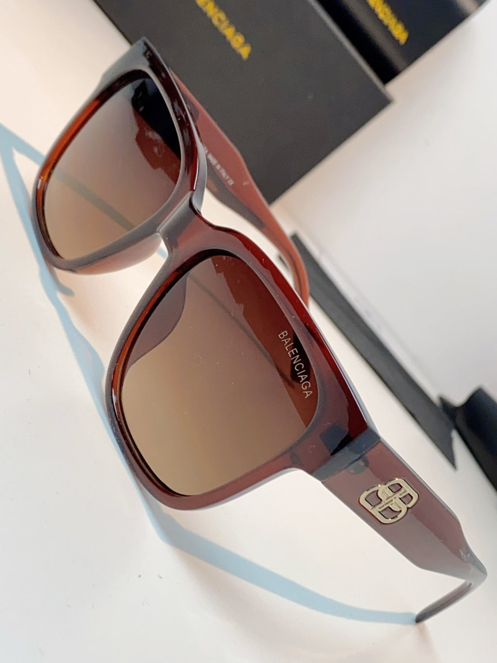 Balenciaga Fashion Red Lens Sunglasses for Men & Women - 358653 - detail image 7