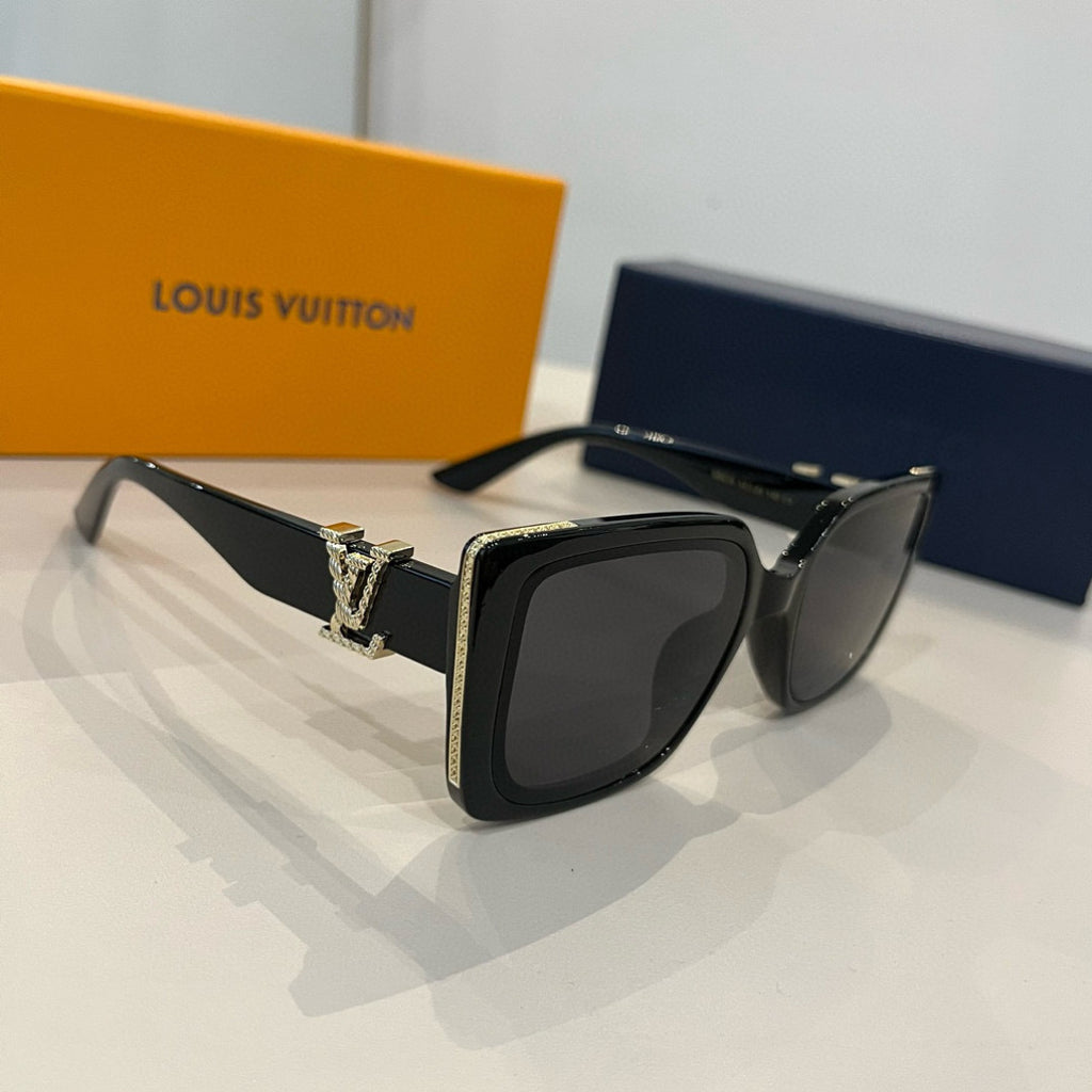 Louis Vuitton Fashion Black Lens Sunglasses for Men & Women - 414811