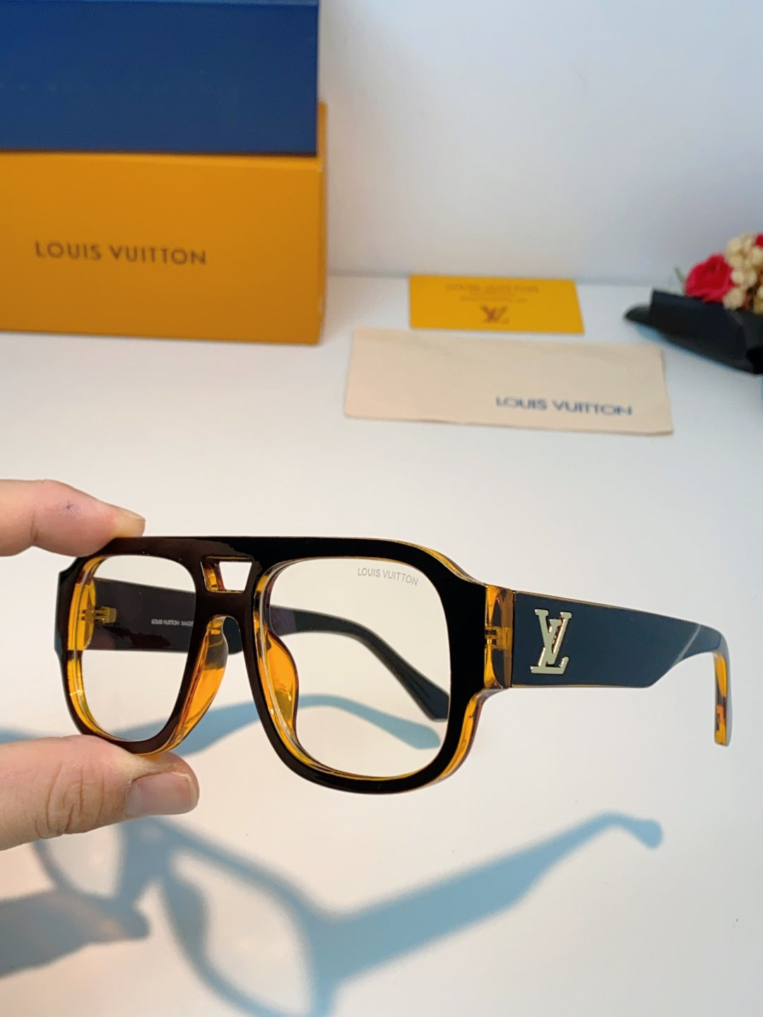 Louis Vuitton Aviator Brown Lens Sunglasses for Men & Women - detail image 6