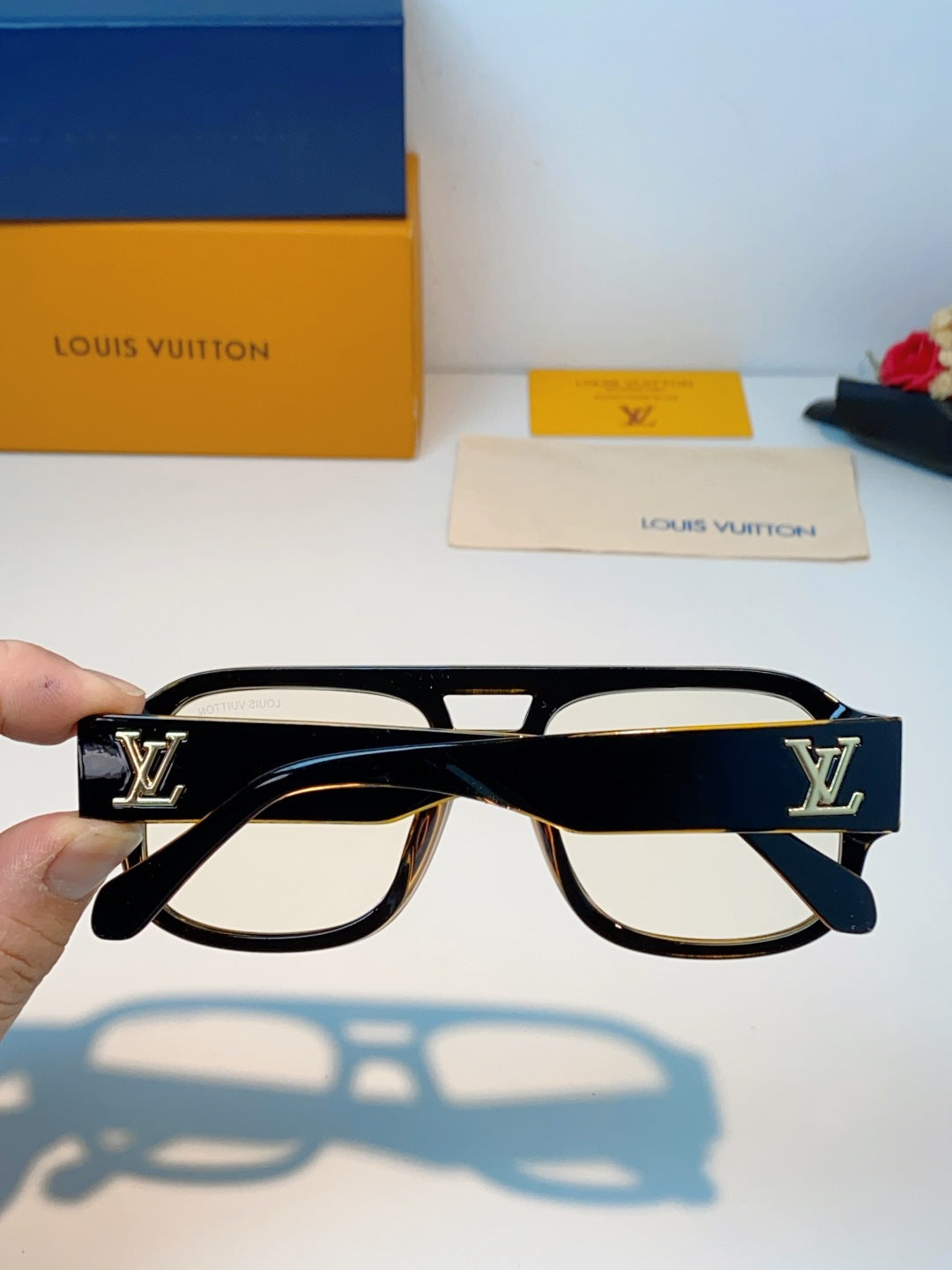 Louis Vuitton Aviator Brown Lens Sunglasses for Men & Women - detail image 5