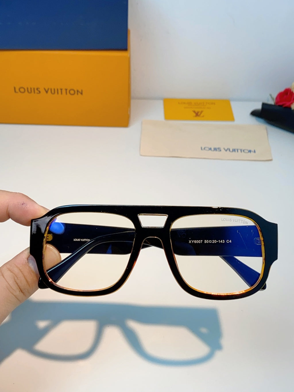 Louis Vuitton Aviator Brown Lens Sunglasses for Men & Women - detail image 4