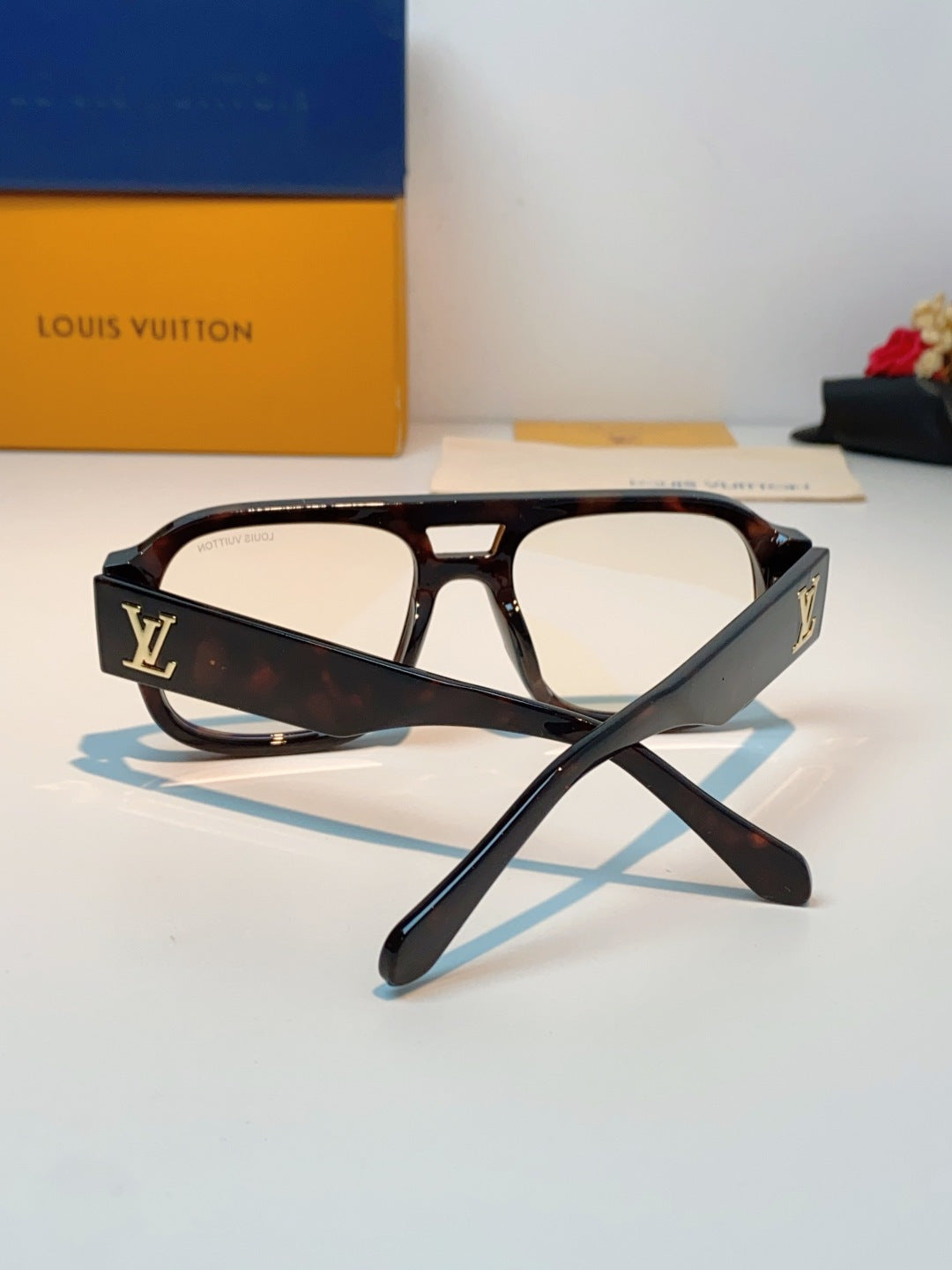 Louis Vuitton Aviator Black Lens Sunglasses for Men & Women - 371377 - detail image 3