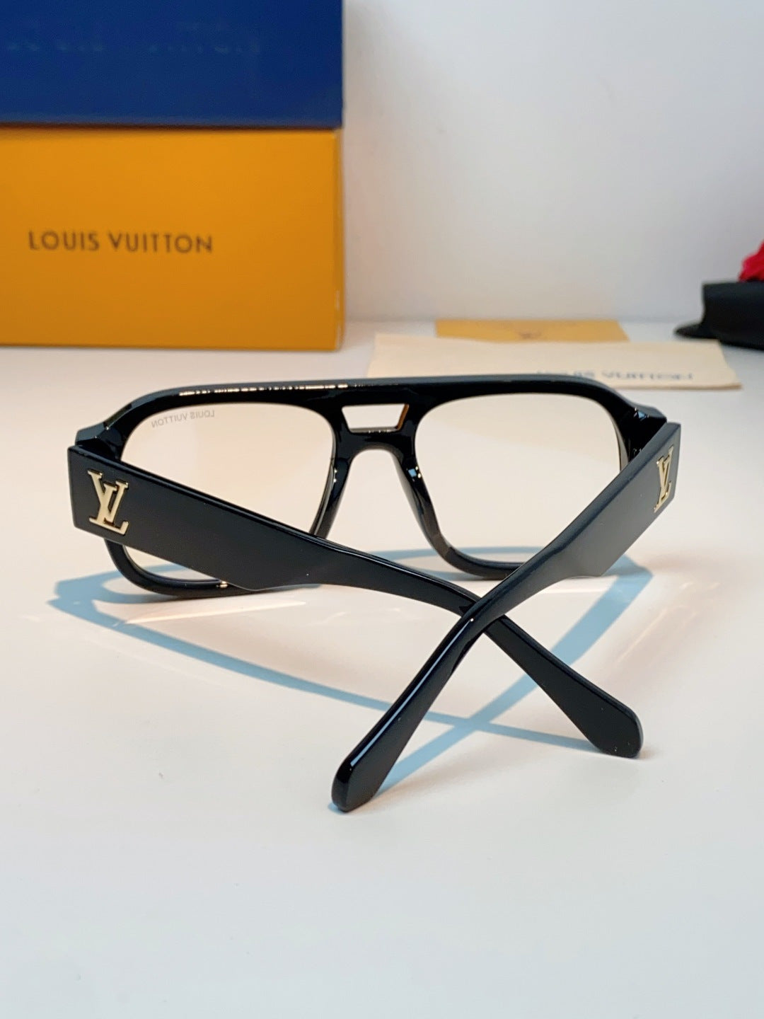 Louis Vuitton Aviator Black Lens Sunglasses for Men & Women - 371378 - detail image 3