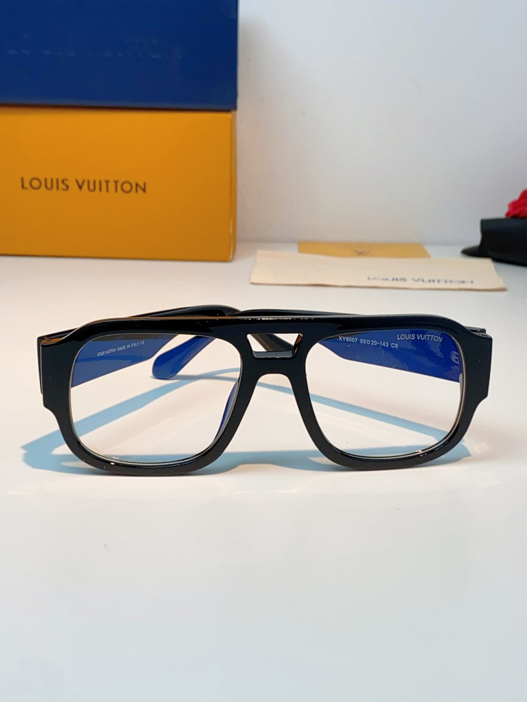 Louis Vuitton Aviator Black Lens Sunglasses for Men & Women - 371378 - detail image 2