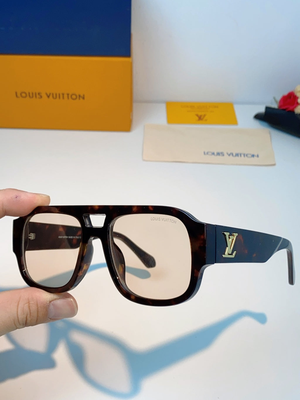 Louis Vuitton Aviator Black Lens Sunglasses for Men & Women - 371379 - detail image 6