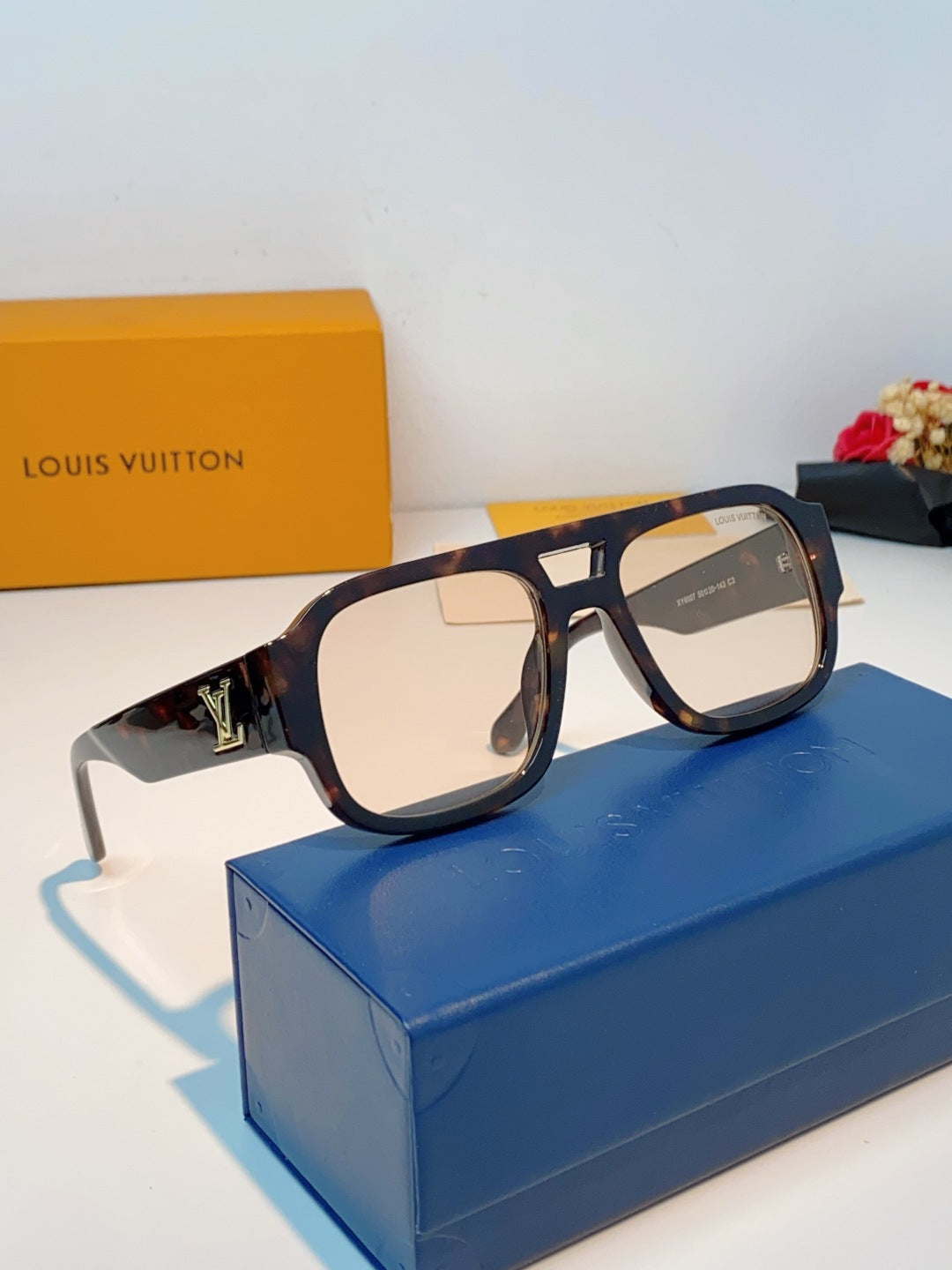 Louis Vuitton Aviator Black Lens Sunglasses for Men & Women - 371379 - detail image 10