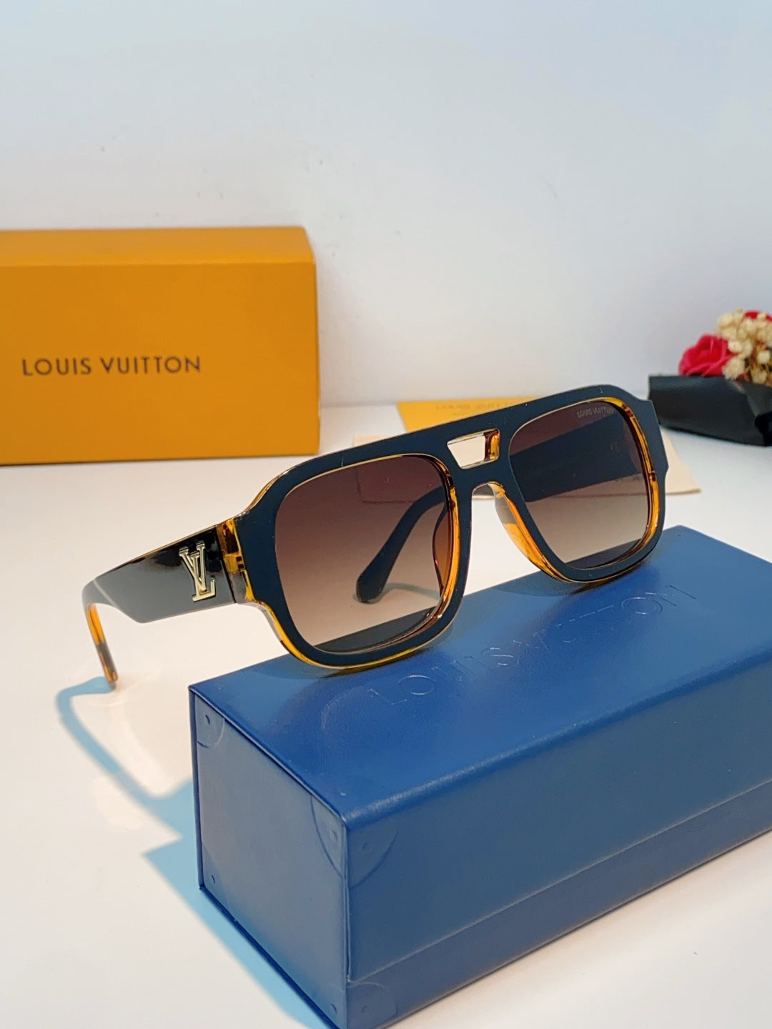 Louis Vuitton Aviator Black Lens Sunglasses for Men & Women - 371380 - detail image 10