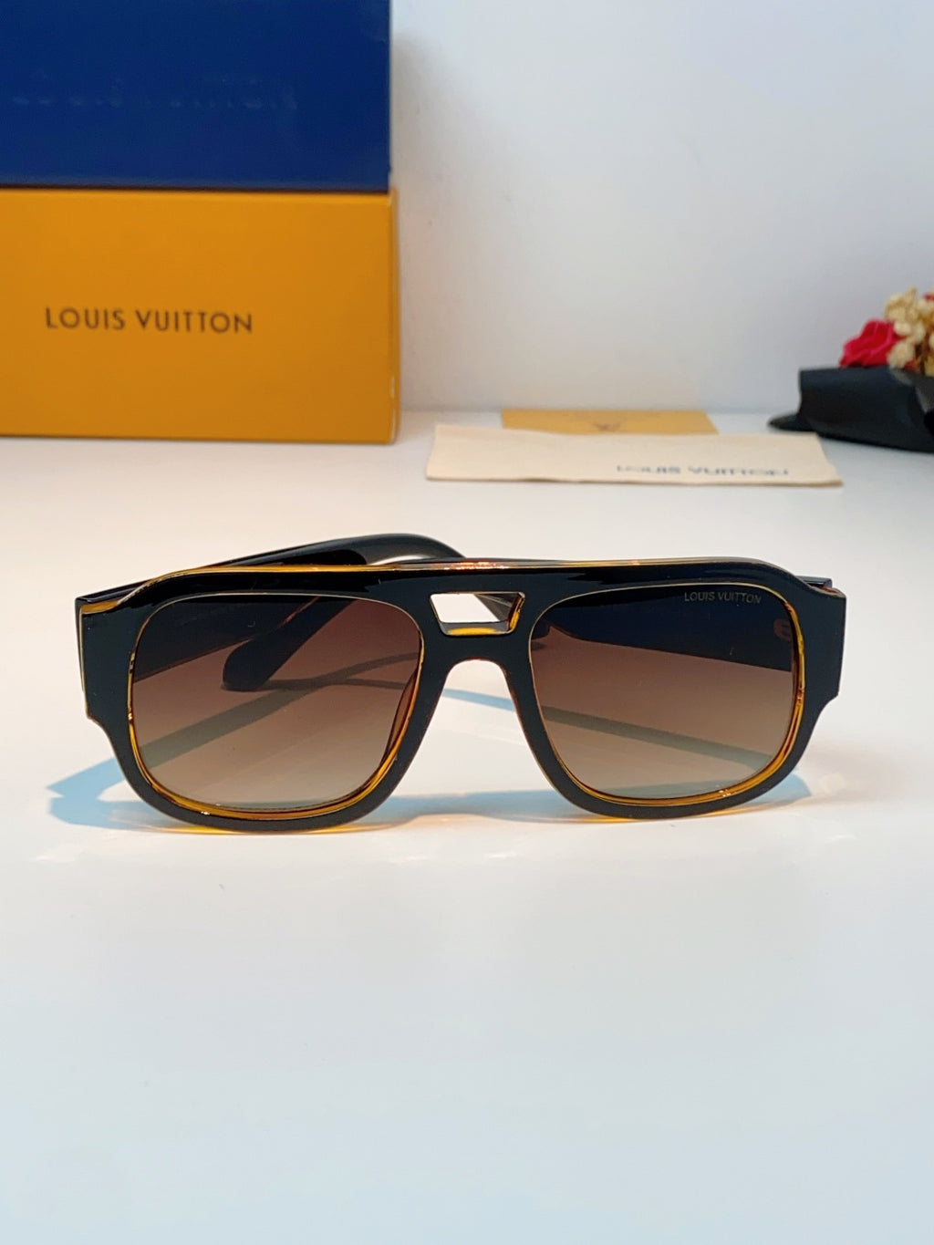 Louis Vuitton Aviator Black Lens Sunglasses for Men & Women - 371380 - detail image 2