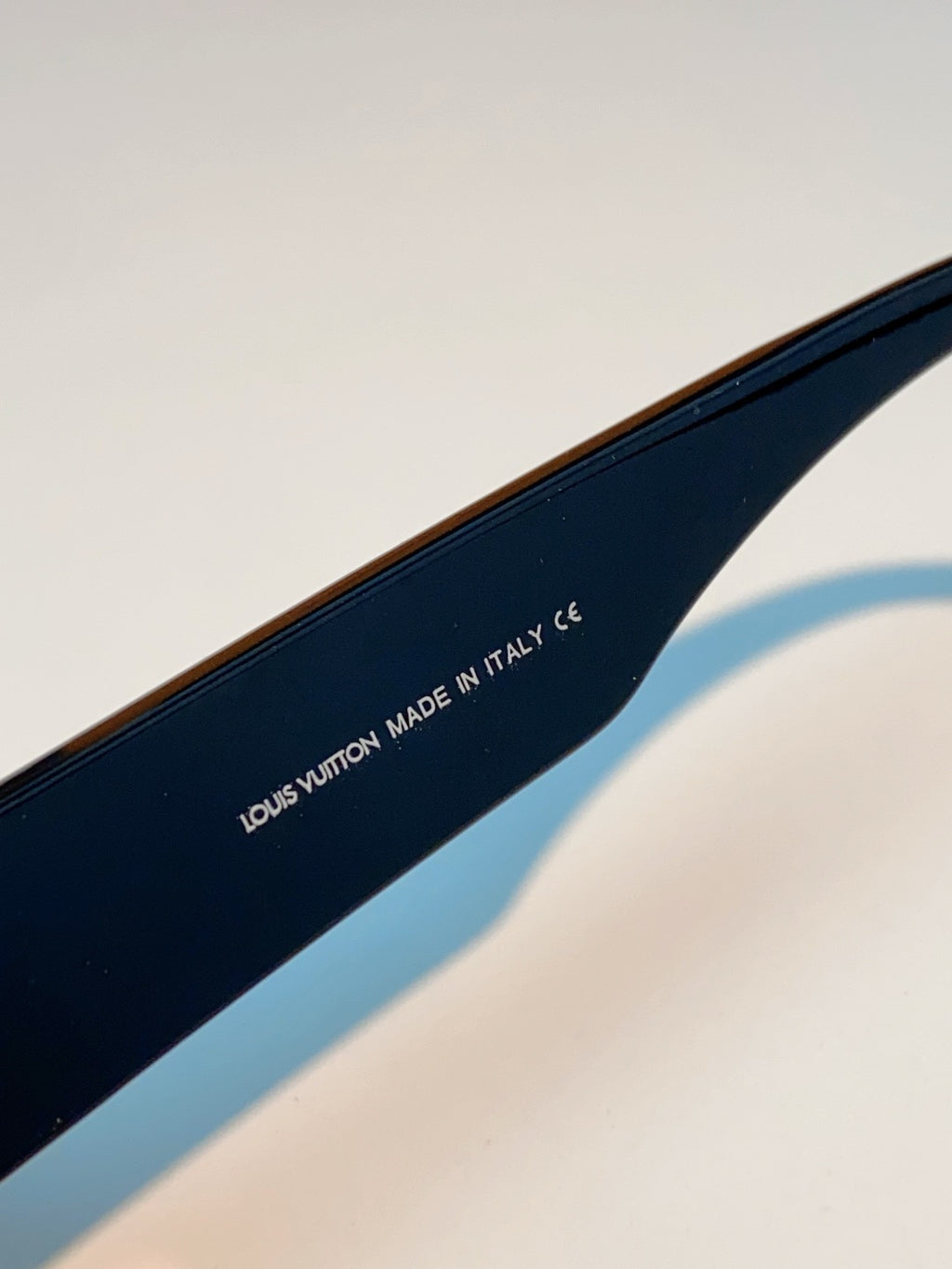 Louis Vuitton Aviator Black Lens Sunglasses for Men & Women - 371381 - detail image 8
