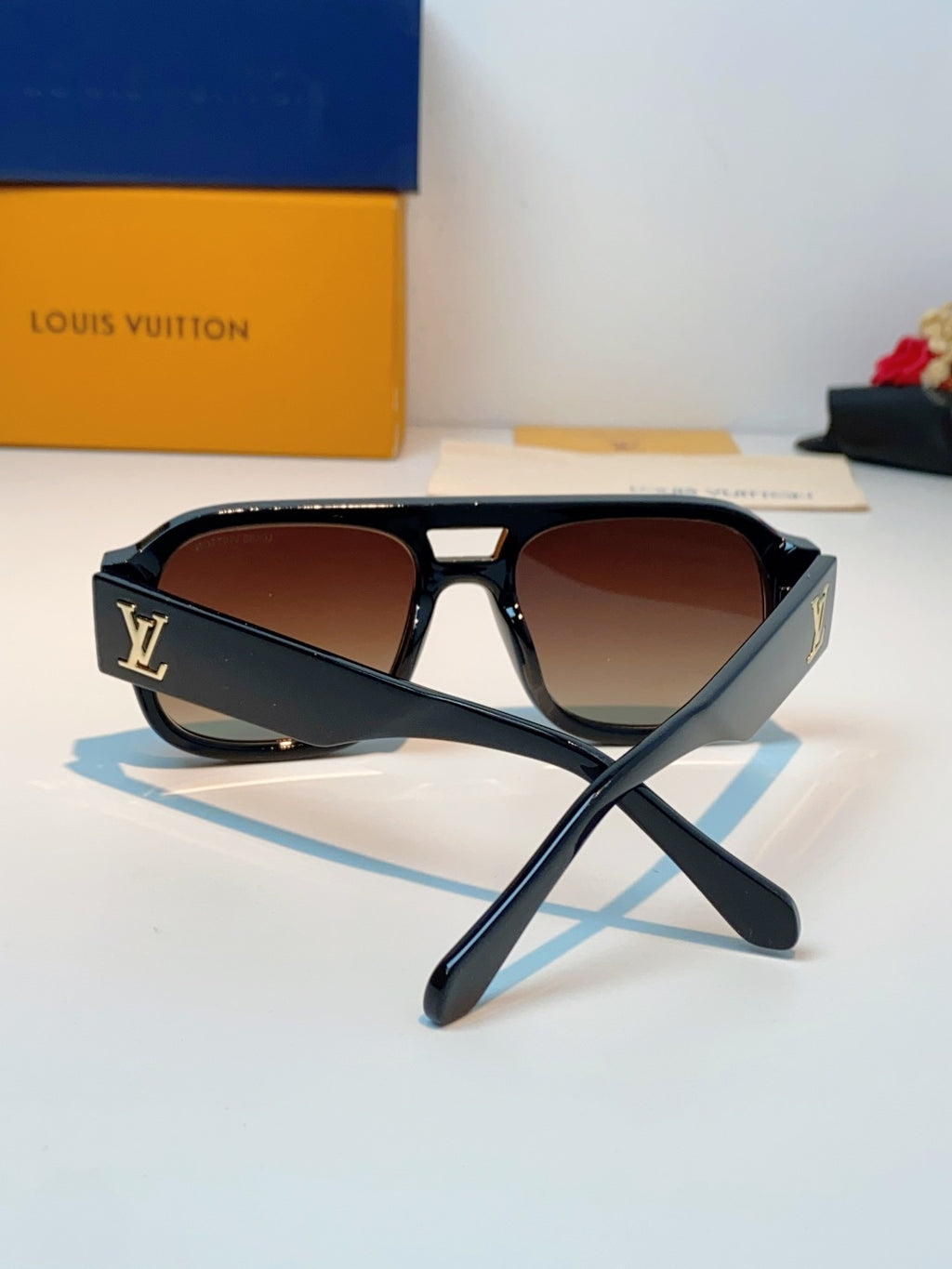 Louis Vuitton Aviator Black Lens Sunglasses for Men & Women - 371381 - detail image 3