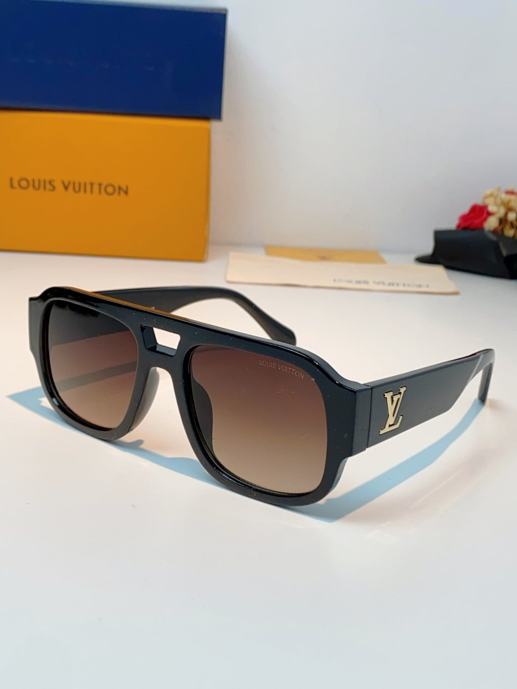 Louis Vuitton Aviator Black Lens Sunglasses for Men & Women - 371381