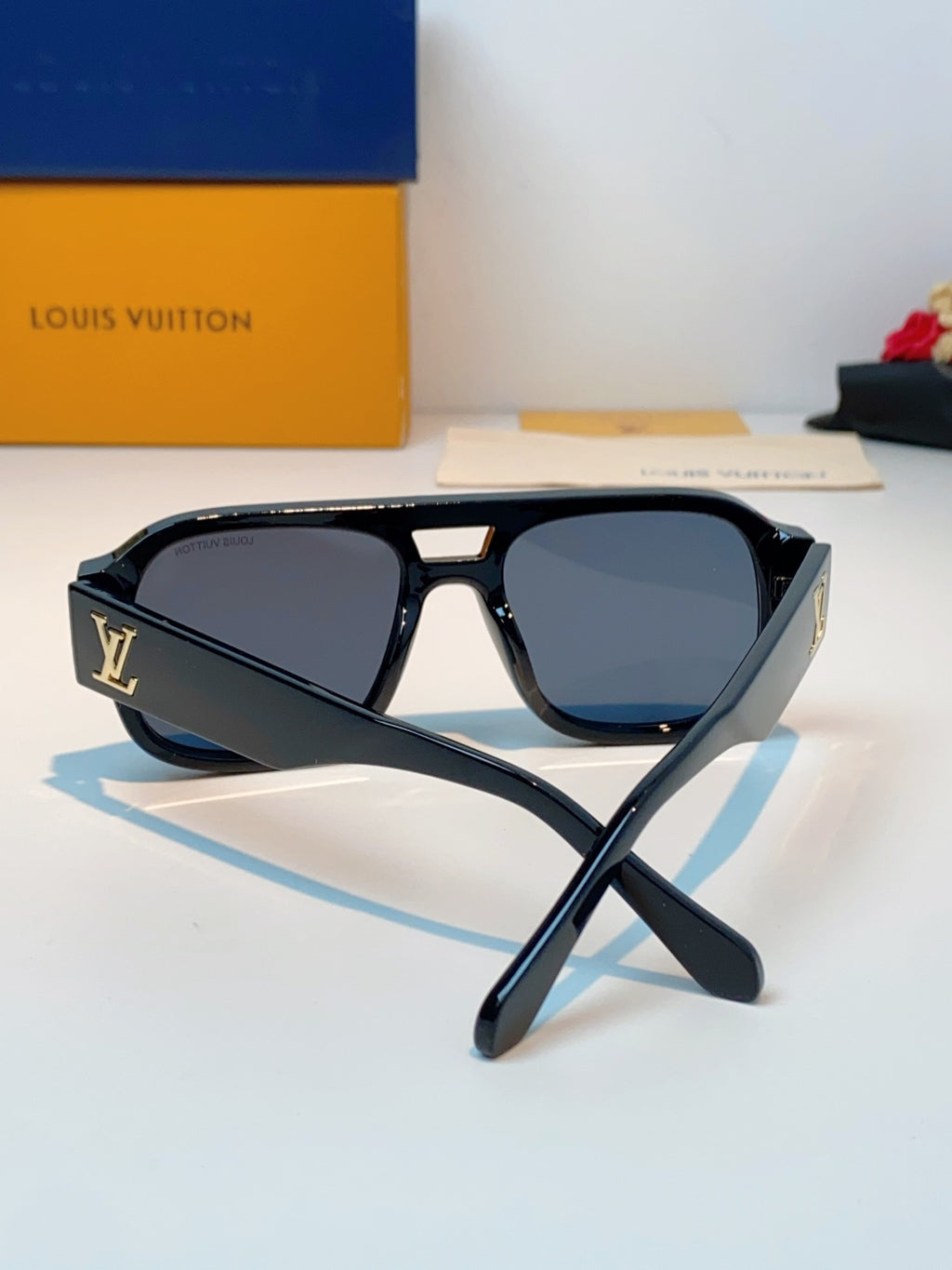 Louis Vuitton Aviator Blue Lens Sunglasses for Men & Women - detail image 3