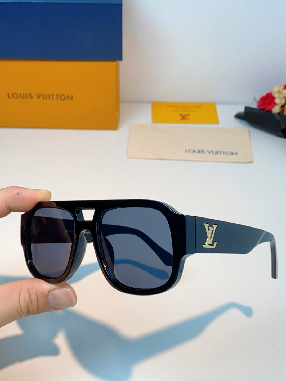 Louis Vuitton Aviator Blue Lens Sunglasses for Men & Women - detail image 6