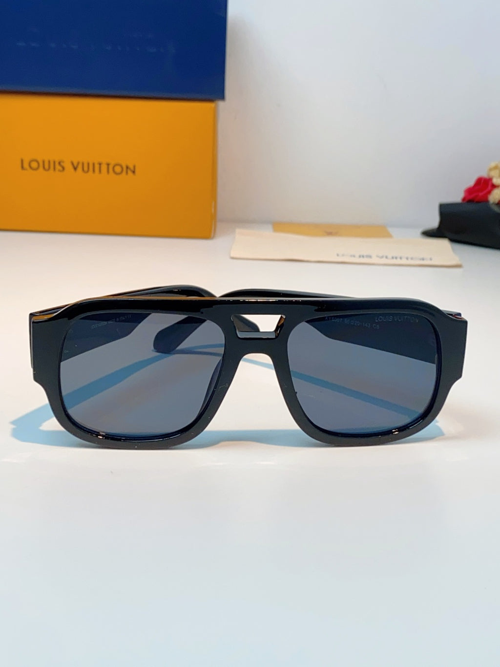 Louis Vuitton Aviator Blue Lens Sunglasses for Men & Women - detail image 2