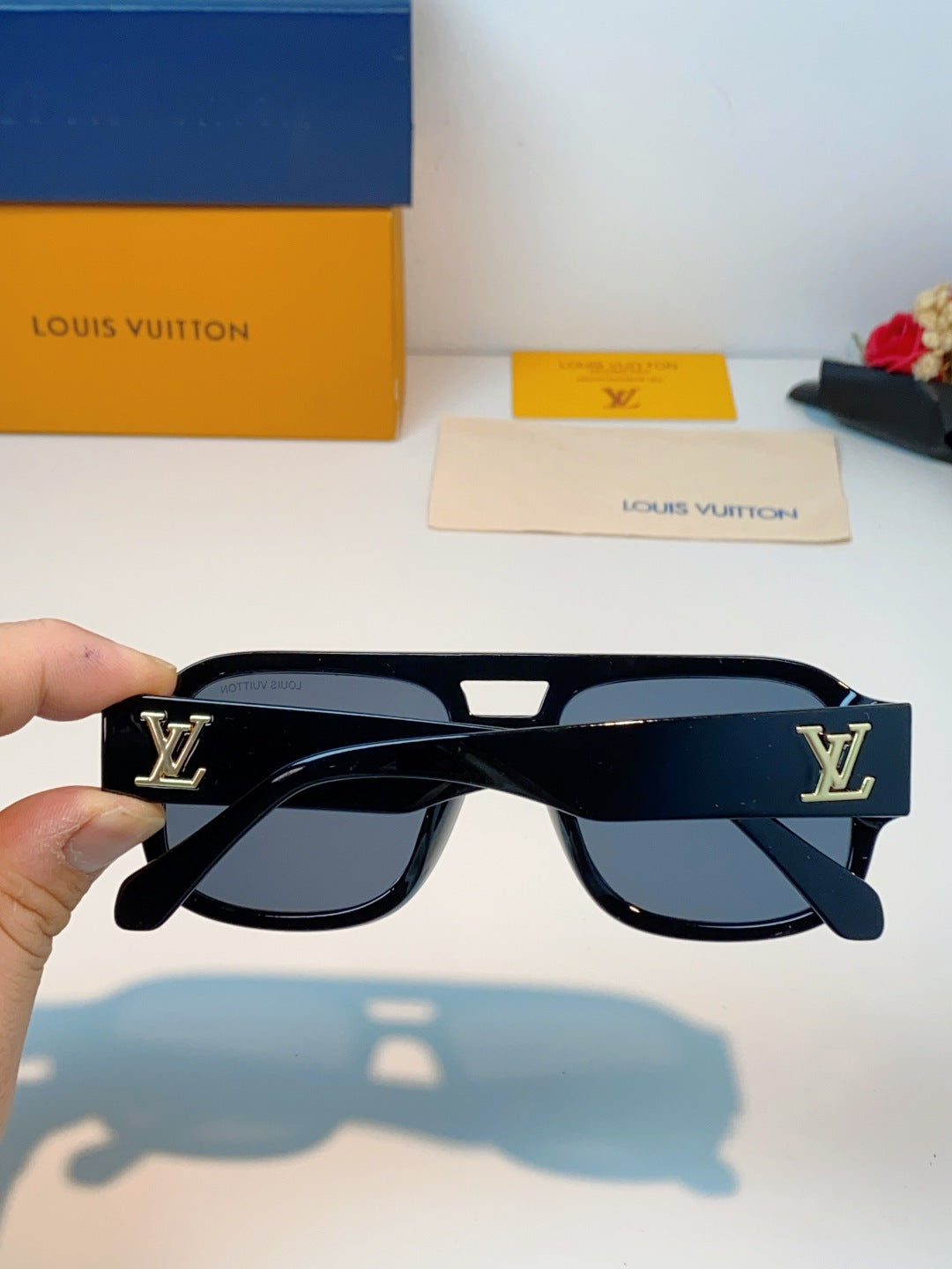 Louis Vuitton Aviator Blue Lens Sunglasses for Men & Women - detail image 5
