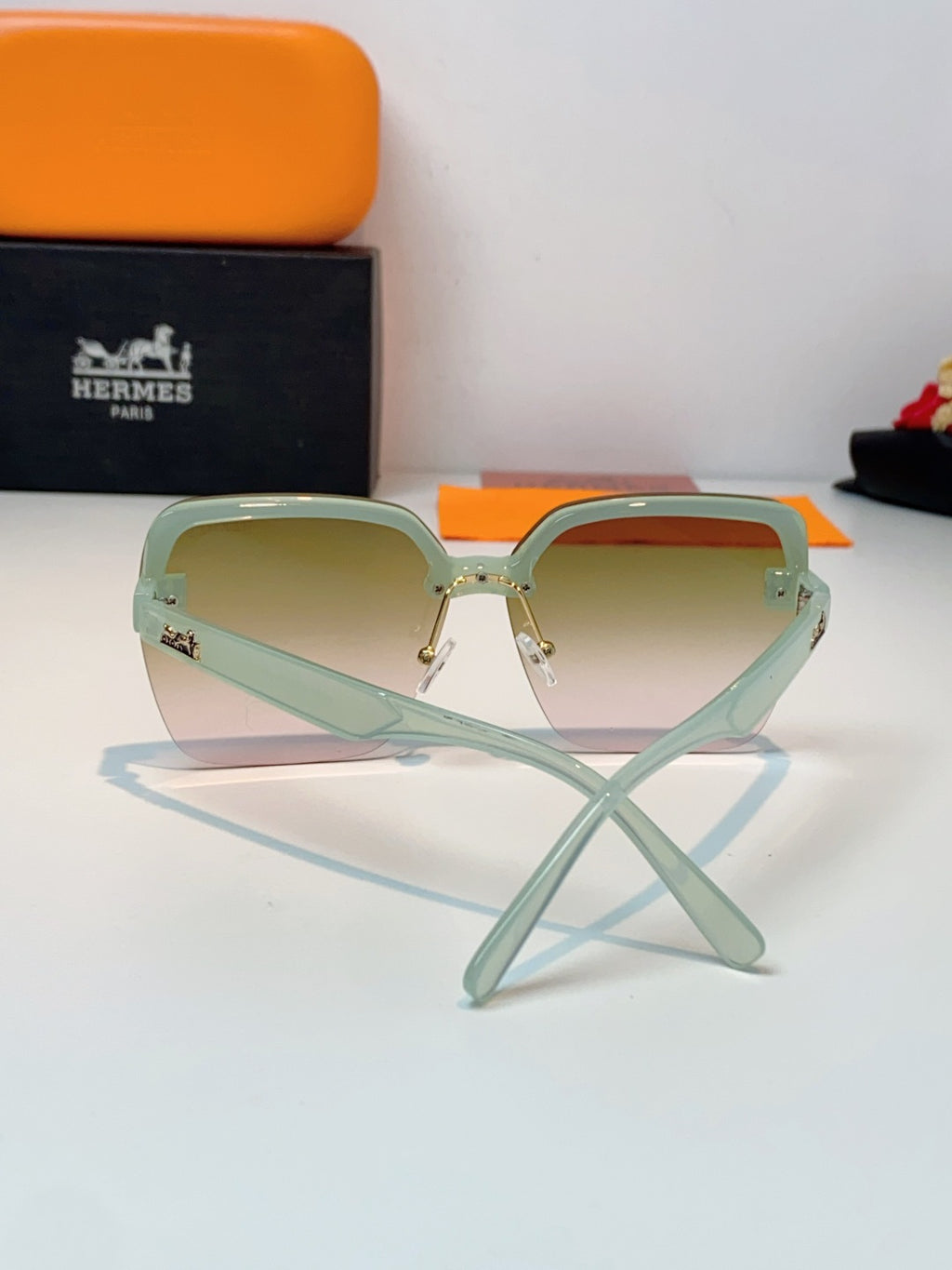 Hermès Lightweight Rimless Brown Lens Sunglasses for Men & Women - 416519 - detail image 3