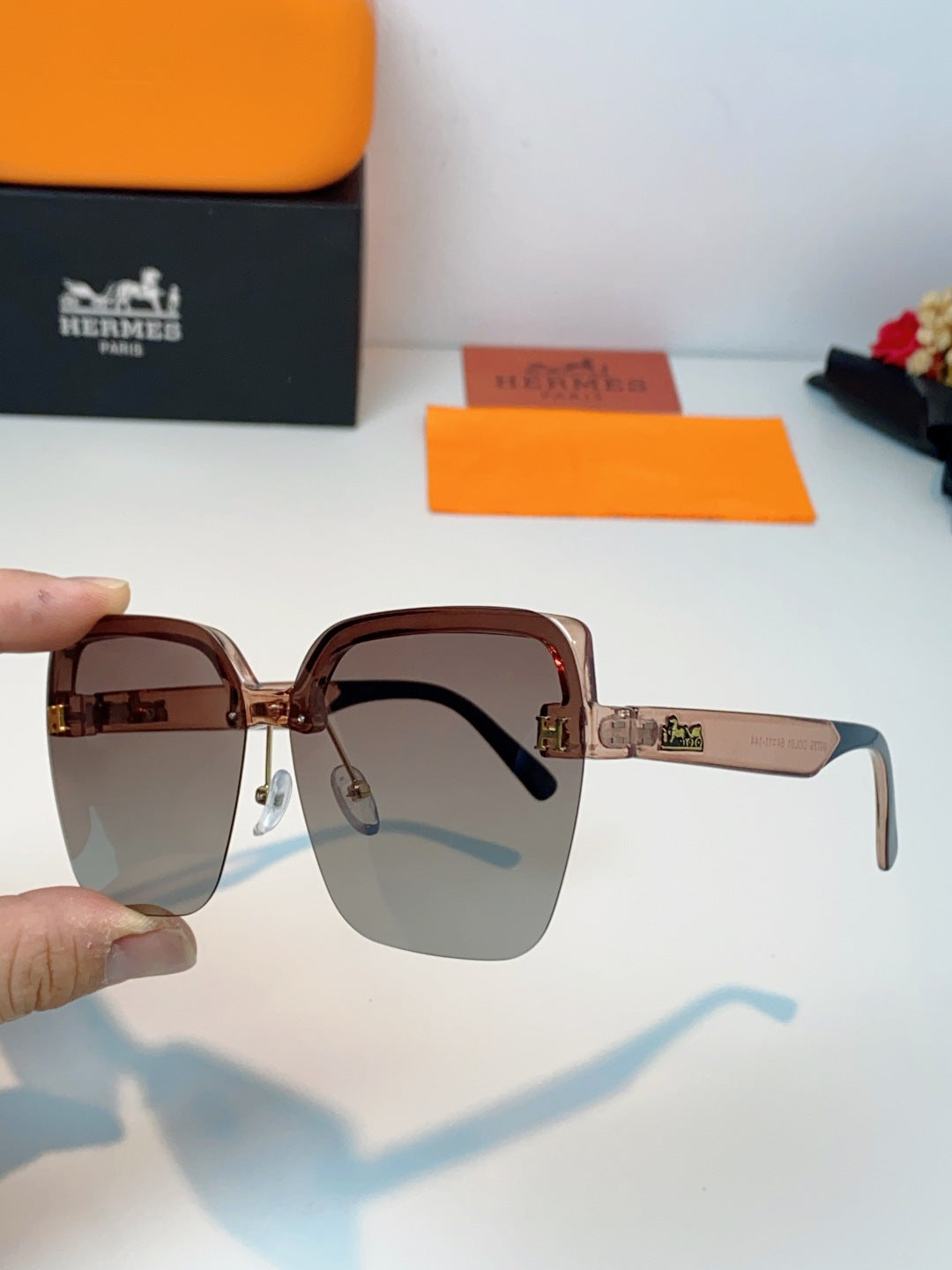 Hermès Lightweight Rimless Red Lens Sunglasses for Men & Women - 416520 - detail image 6
