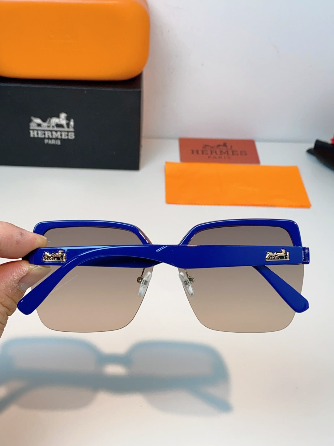 Hermès Lightweight Rimless Brown Lens Sunglasses for Men & Women - 416522 - detail image 5