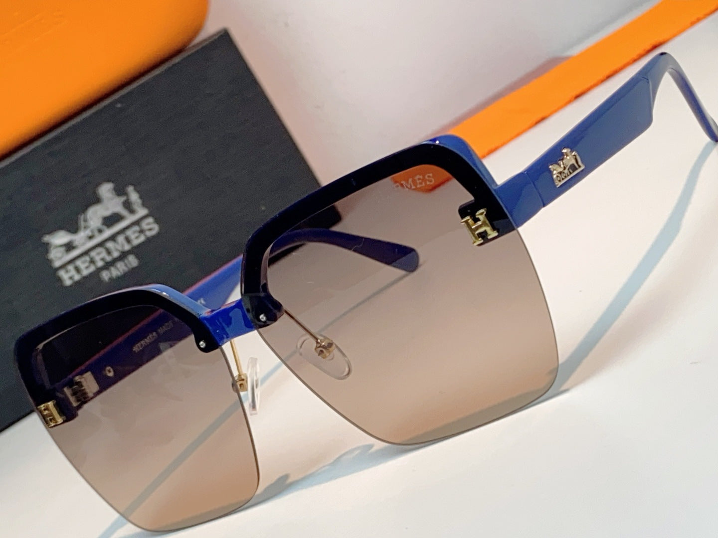 Hermès Lightweight Rimless Brown Lens Sunglasses for Men & Women - 416522 - detail image 7