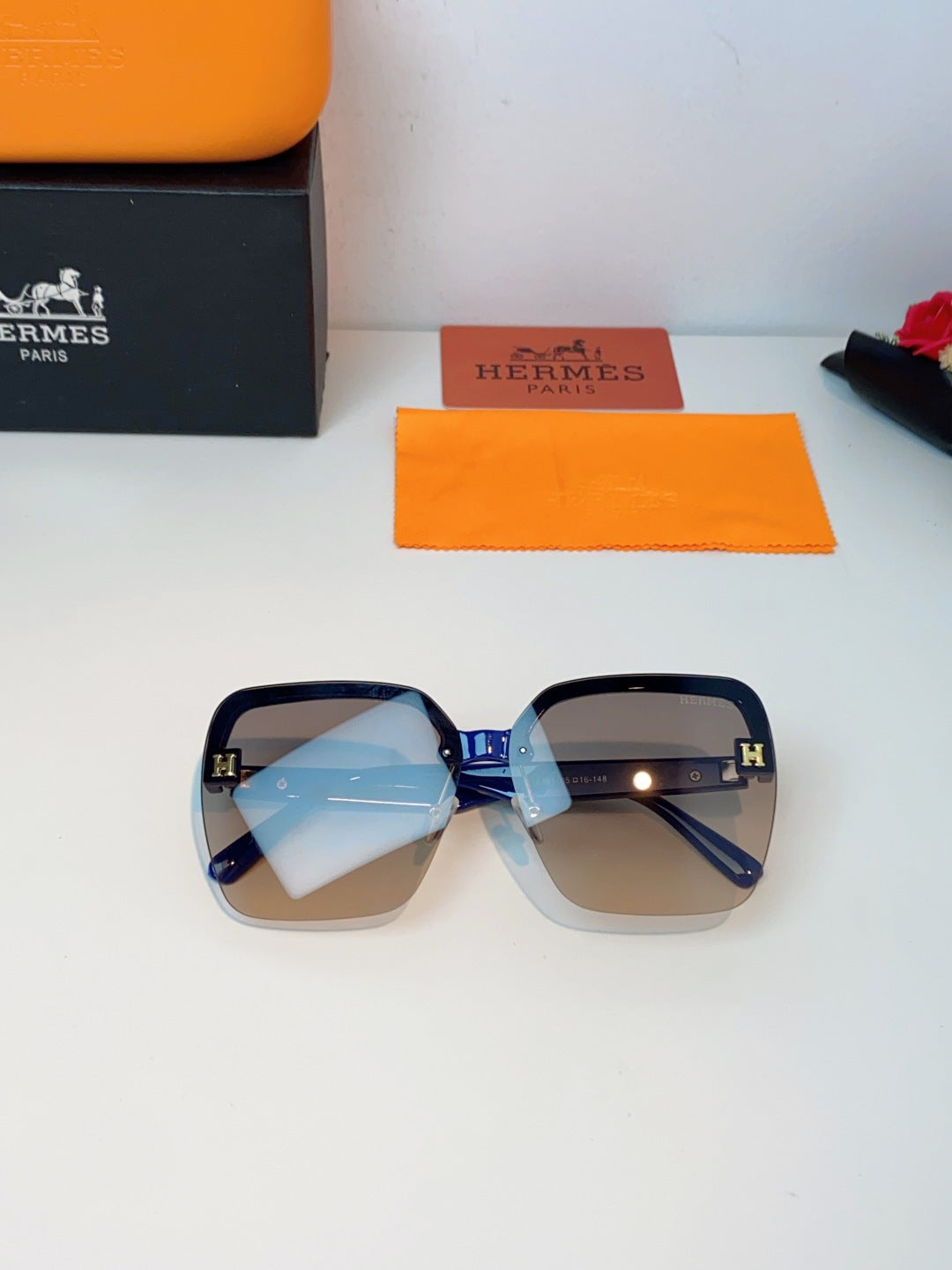 Hermès Lightweight Rimless Brown Lens Sunglasses for Men & Women - 416522 - detail image 8