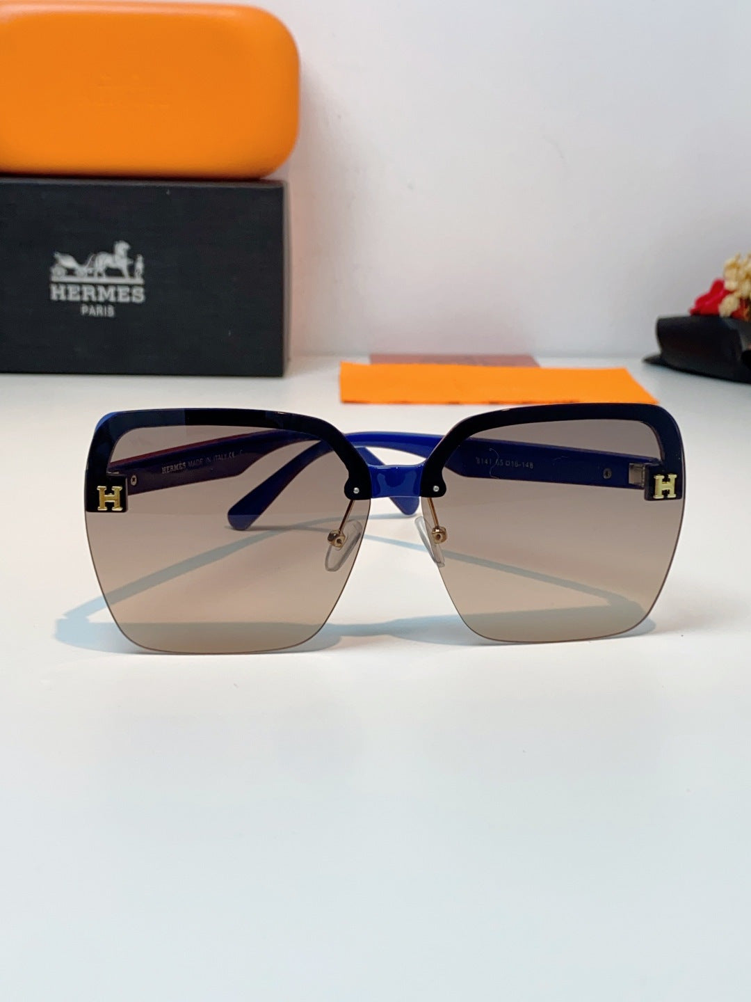 Hermès Lightweight Rimless Brown Lens Sunglasses for Men & Women - 416522 - detail image 2