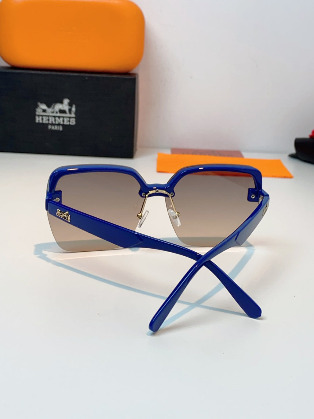 Hermès Lightweight Rimless Brown Lens Sunglasses for Men & Women - 416522 - detail image 3