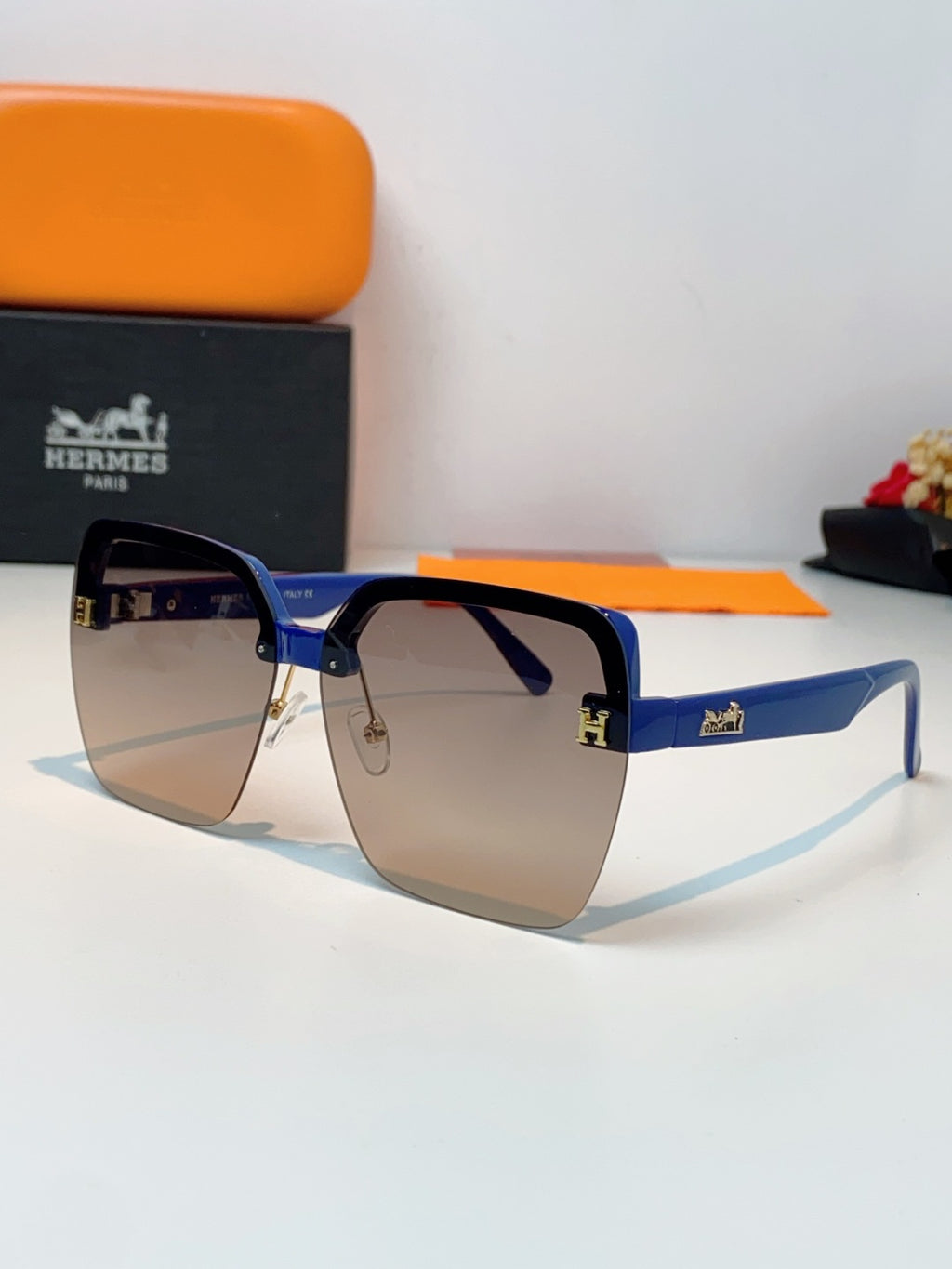 Hermès Lightweight Rimless Brown Lens Sunglasses for Men & Women - 416522