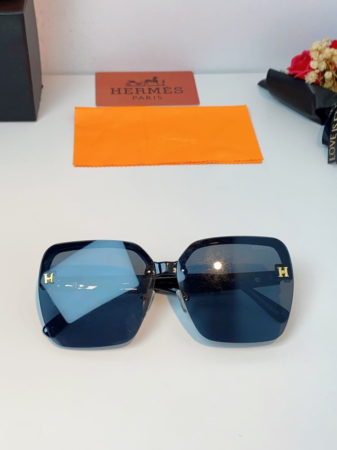 Hermès Lightweight Rimless Gray Lens Sunglasses for Men & Women - detail image 9