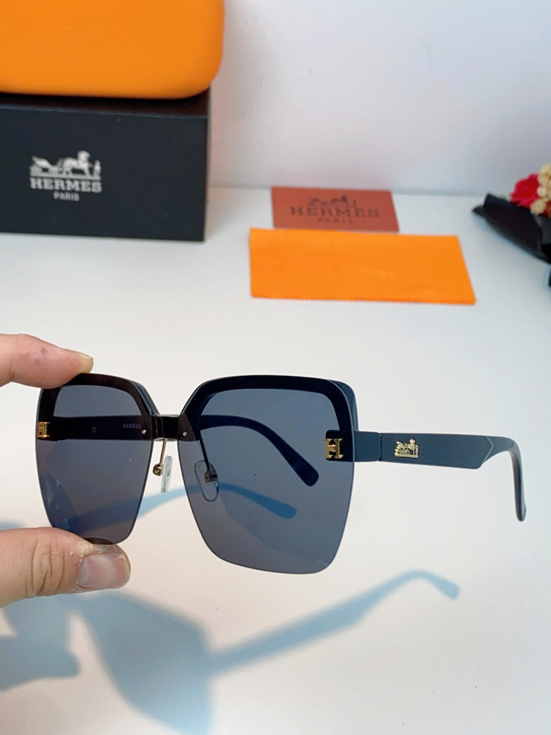 Hermès Lightweight Rimless Gray Lens Sunglasses for Men & Women - detail image 6