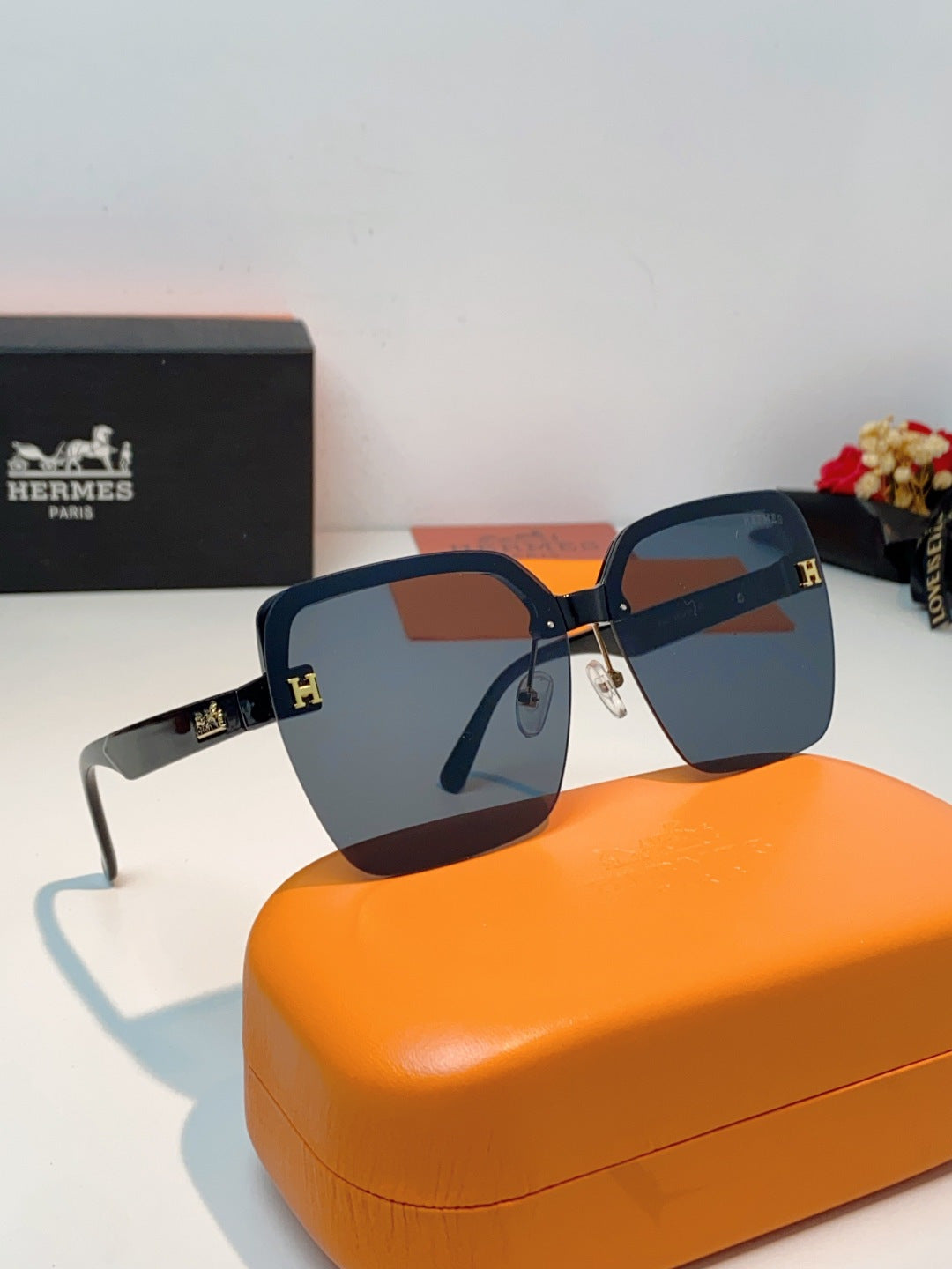 Hermès Lightweight Rimless Gray Lens Sunglasses for Men & Women - detail image 10