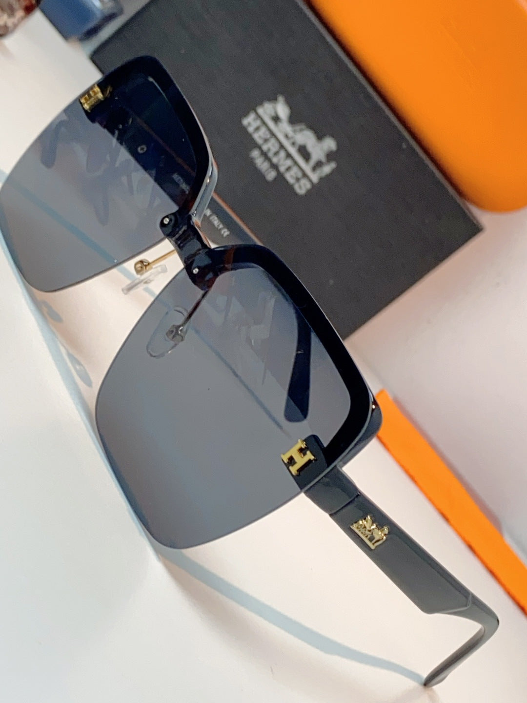 Hermès Lightweight Rimless Gray Lens Sunglasses for Men & Women - detail image 7
