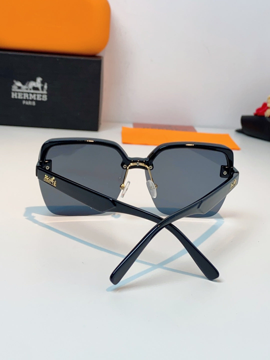 Hermès Lightweight Rimless Gray Lens Sunglasses for Men & Women - detail image 3