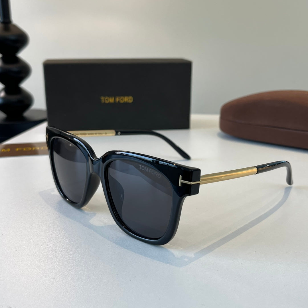 Tom Ford Fashion Black Lens Sunglasses for Men & Women - 487916 - detail image 3