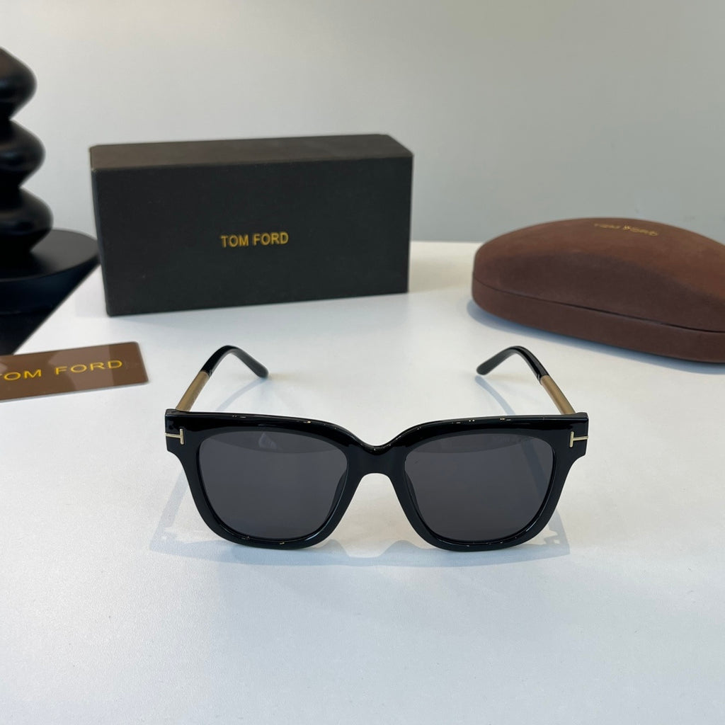 Tom Ford Fashion Black Lens Sunglasses for Men & Women - 487916 - detail image 2