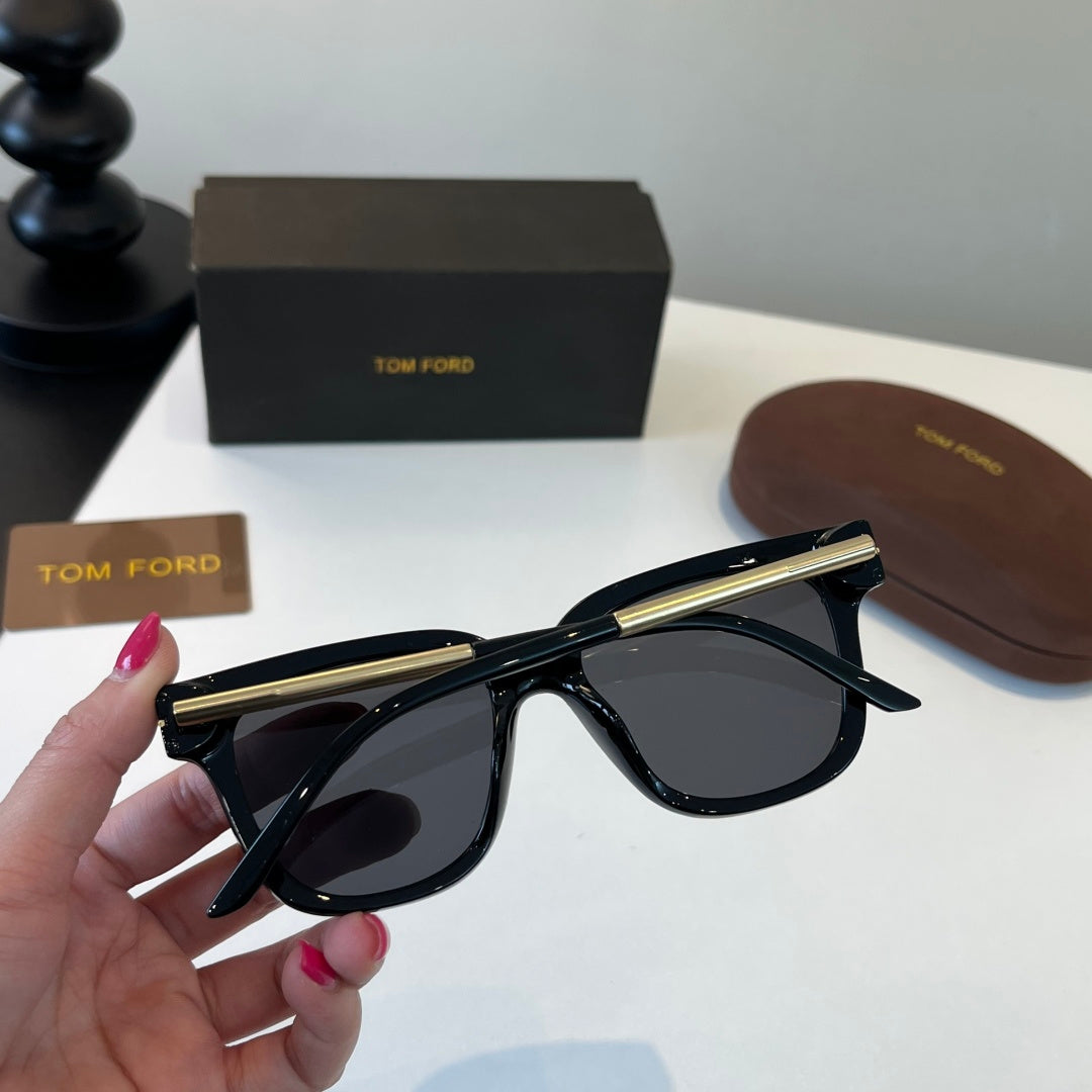 Tom Ford Fashion Black Lens Sunglasses for Men & Women - 432887 - detail image 7