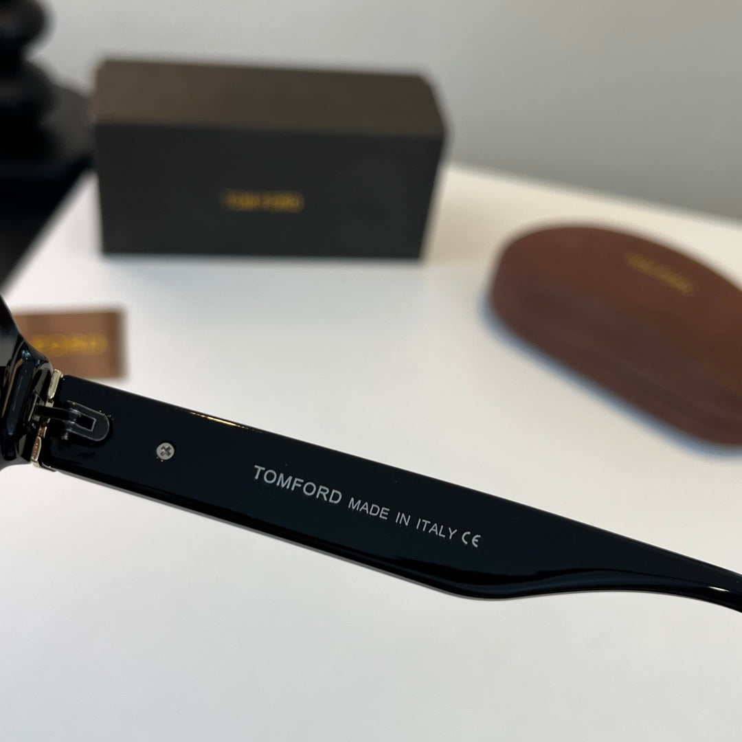 Tom Ford Fashion Blue Lens Sunglasses for Men & Women - 432888 - detail image 9
