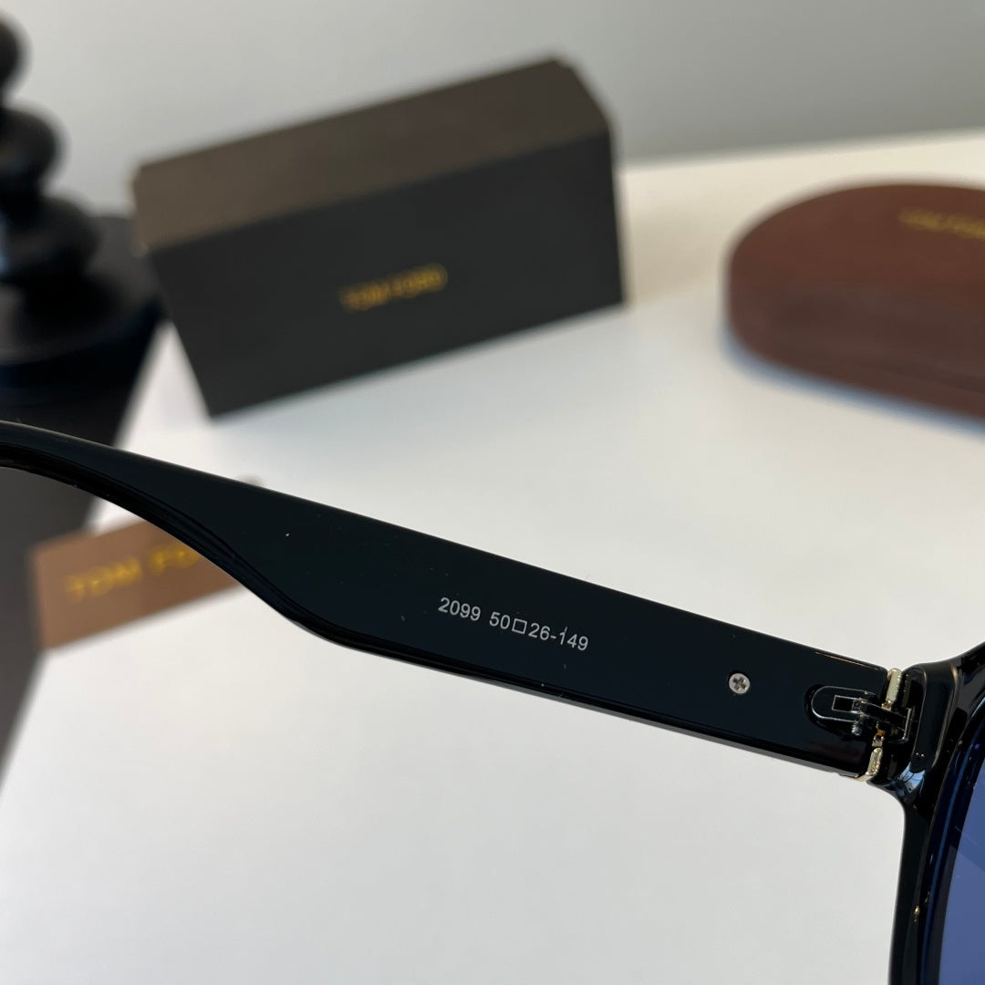 Tom Ford Fashion Blue Lens Sunglasses for Men & Women - 432888 - detail image 8
