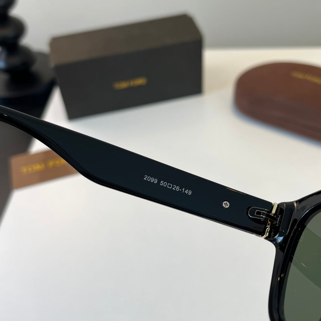 Tom Ford Fashion Black Lens Sunglasses for Men & Women - 432890 - detail image 9