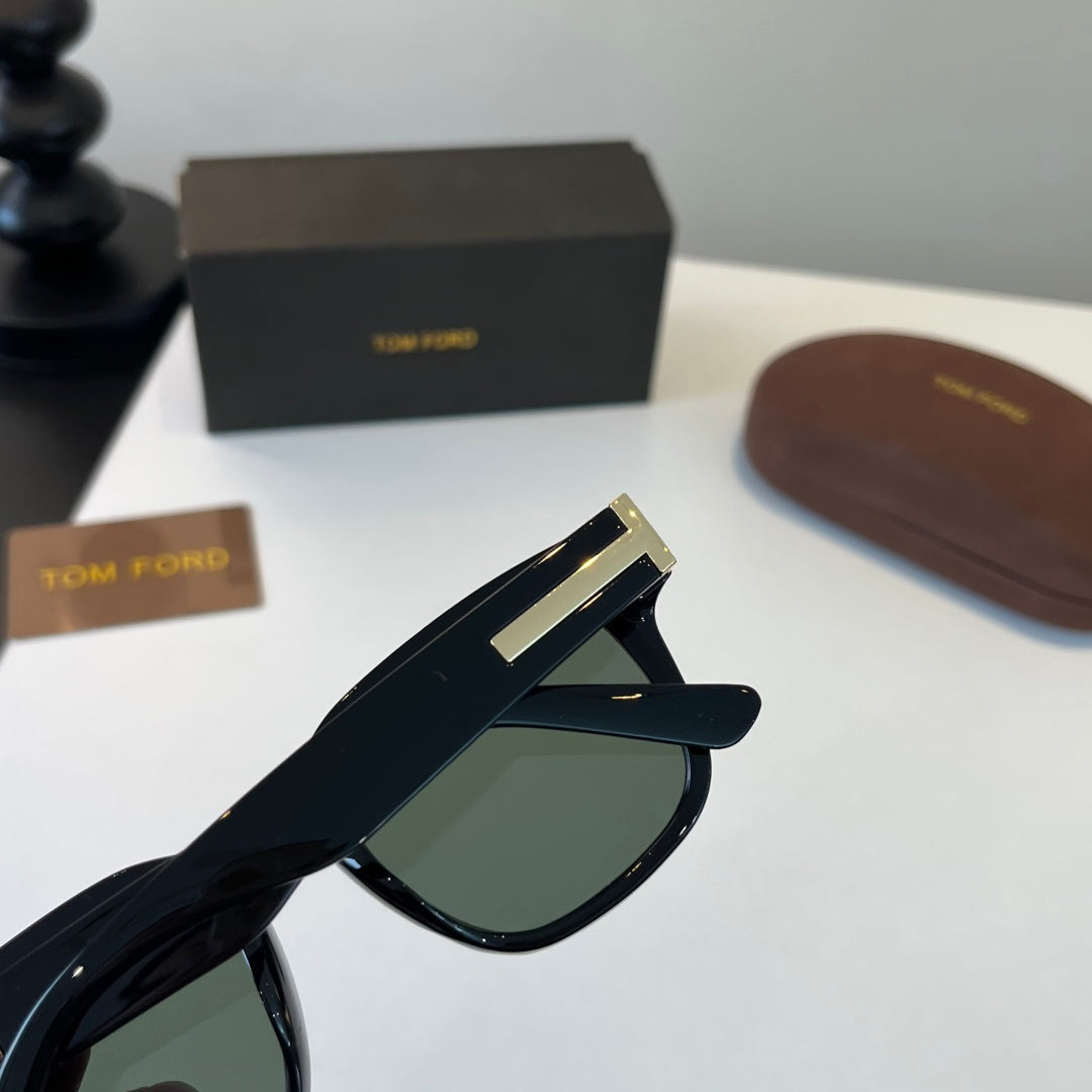 Tom Ford Fashion Black Lens Sunglasses for Men & Women - 487919 - detail image 7