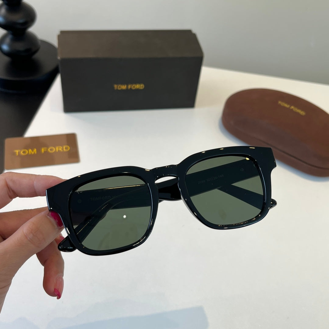 Tom Ford Fashion Black Lens Sunglasses for Men & Women - 487919 - detail image 6