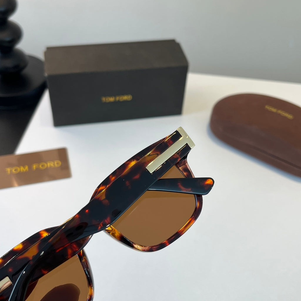 Tom Ford Fashion Black Lens Sunglasses for Men & Women - 487920 - detail image 7