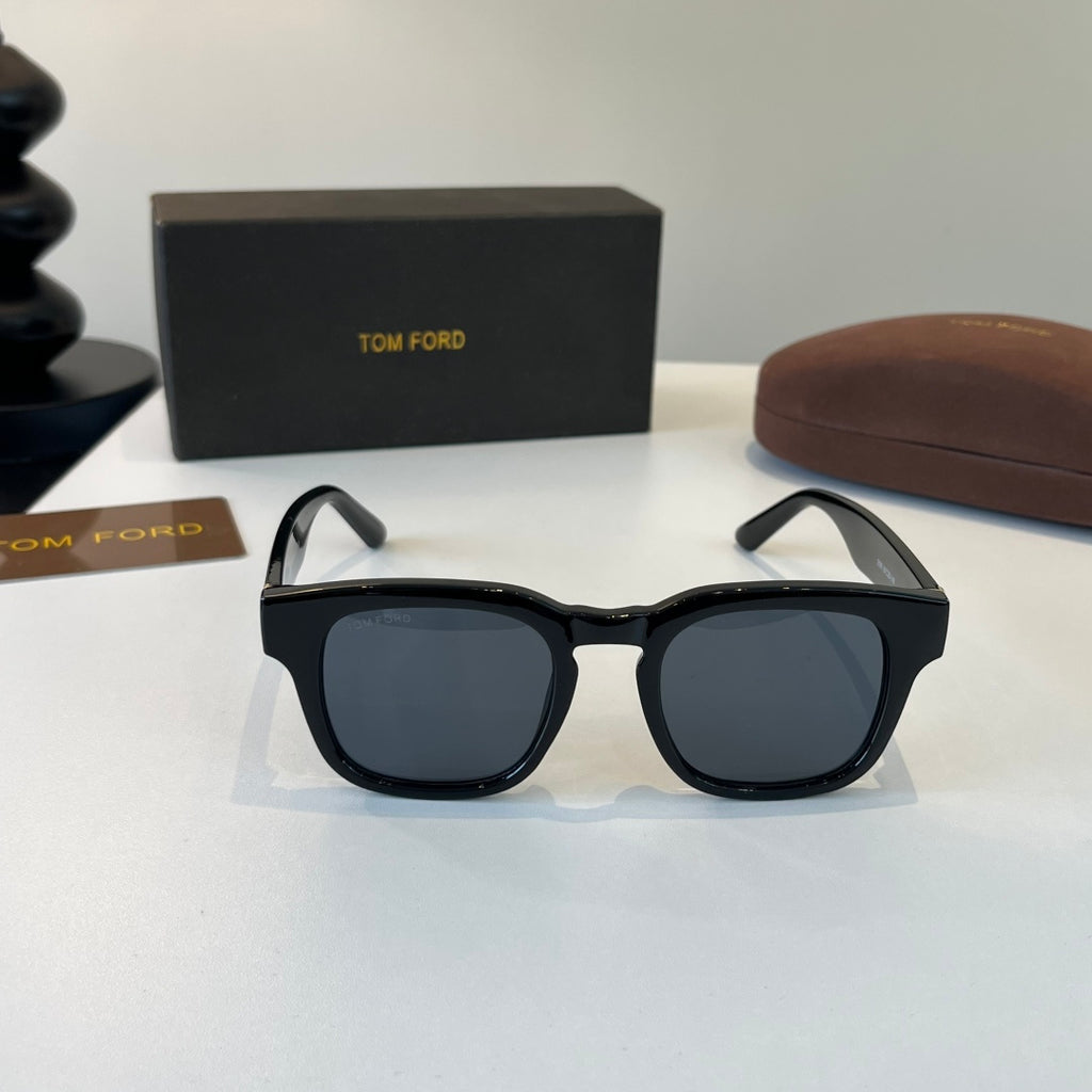 Tom Ford Fashion Black Lens Sunglasses for Men & Women - 487921 - detail image 2
