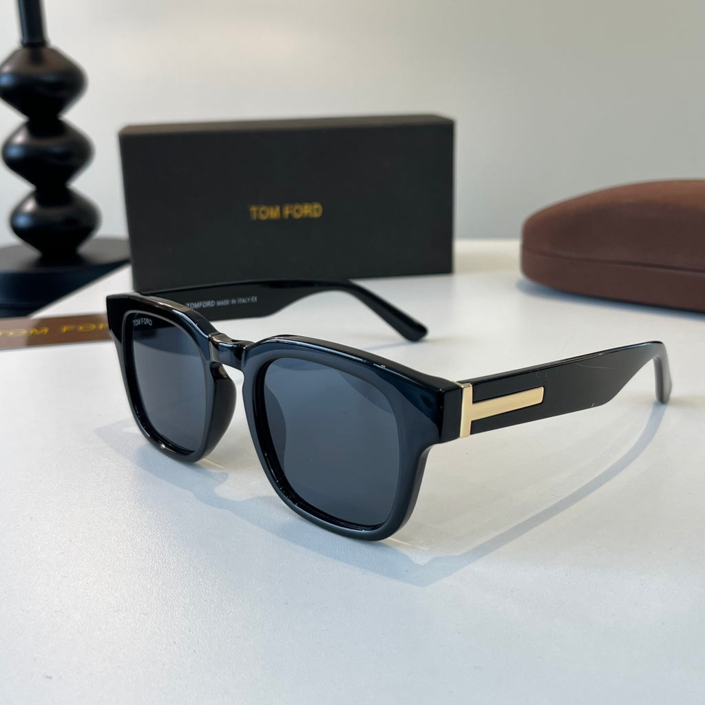 Tom Ford Fashion Black Lens Sunglasses for Men & Women - 487921 - detail image 3