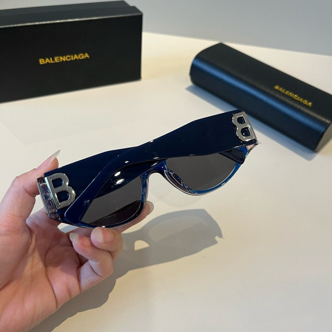 Balenciaga Rectangular Black Lens Sunglasses for Men & Women - 416142 - detail image 9