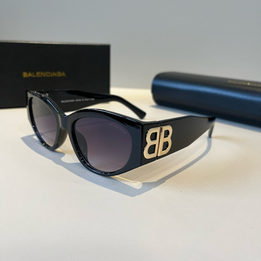 Balenciaga Rectangular Black Lens Sunglasses for Men & Women - 416093 - detail image 3