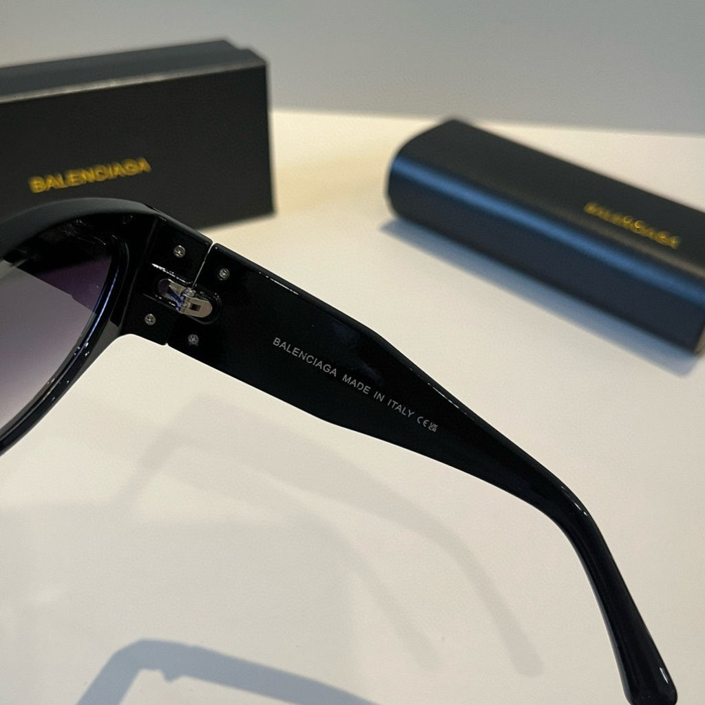 Balenciaga Rectangular Black Lens Sunglasses for Men & Women - 416093 - detail image 5