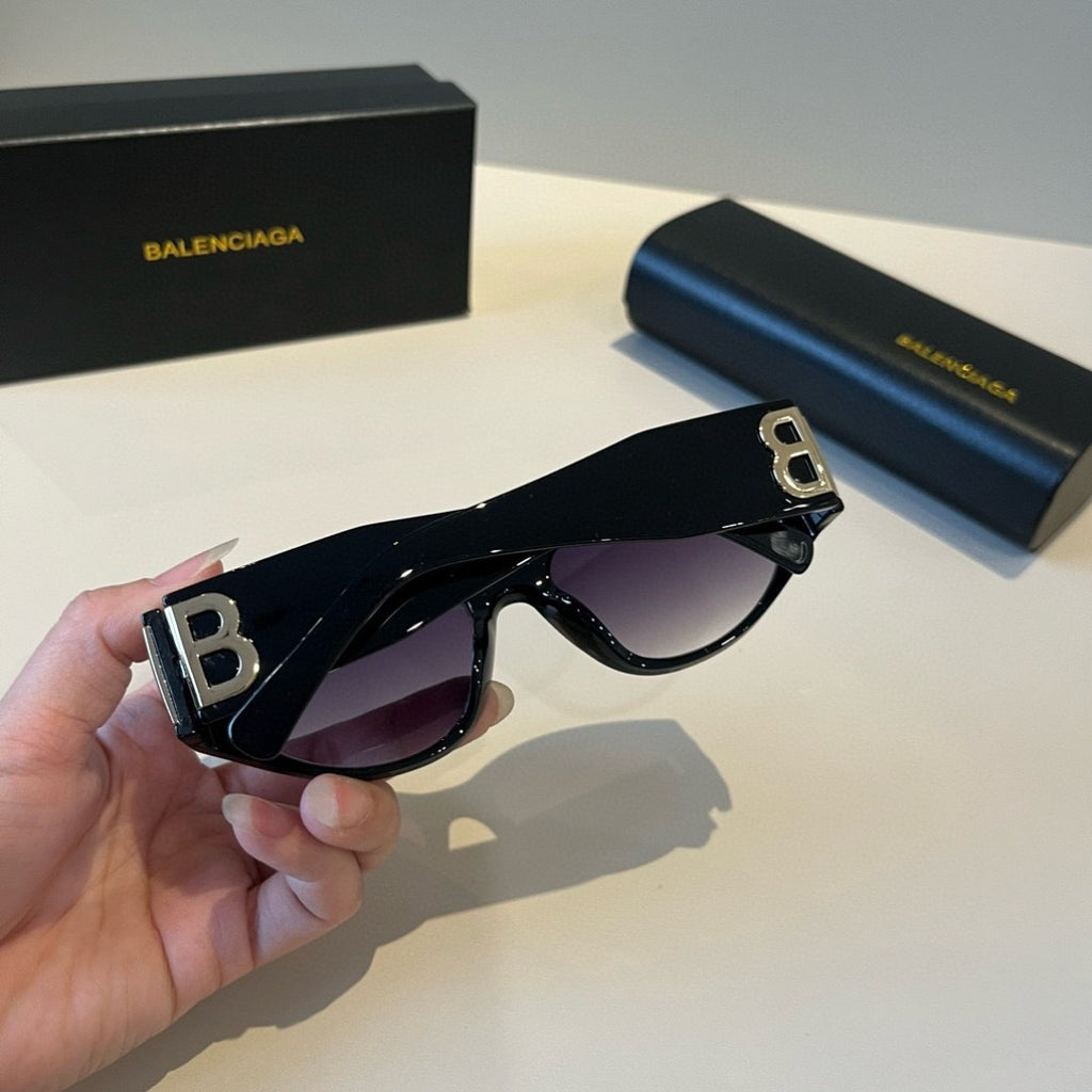 Balenciaga Rectangular Black Lens Sunglasses for Men & Women - 416093 - detail image 7